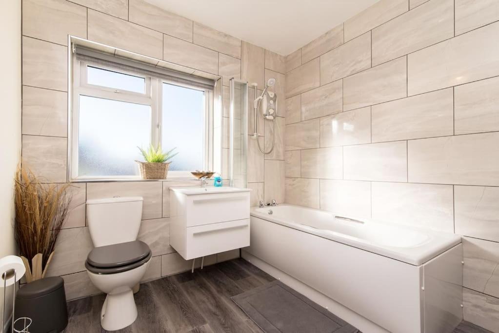 City Home From Home - Peaceful, Cosy & Modern 2Bed House นอตติงแฮม ภายนอก รูปภาพ