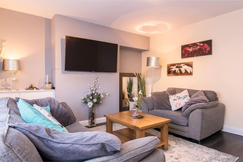 City Home From Home - Peaceful, Cosy & Modern 2Bed House นอตติงแฮม ภายนอก รูปภาพ